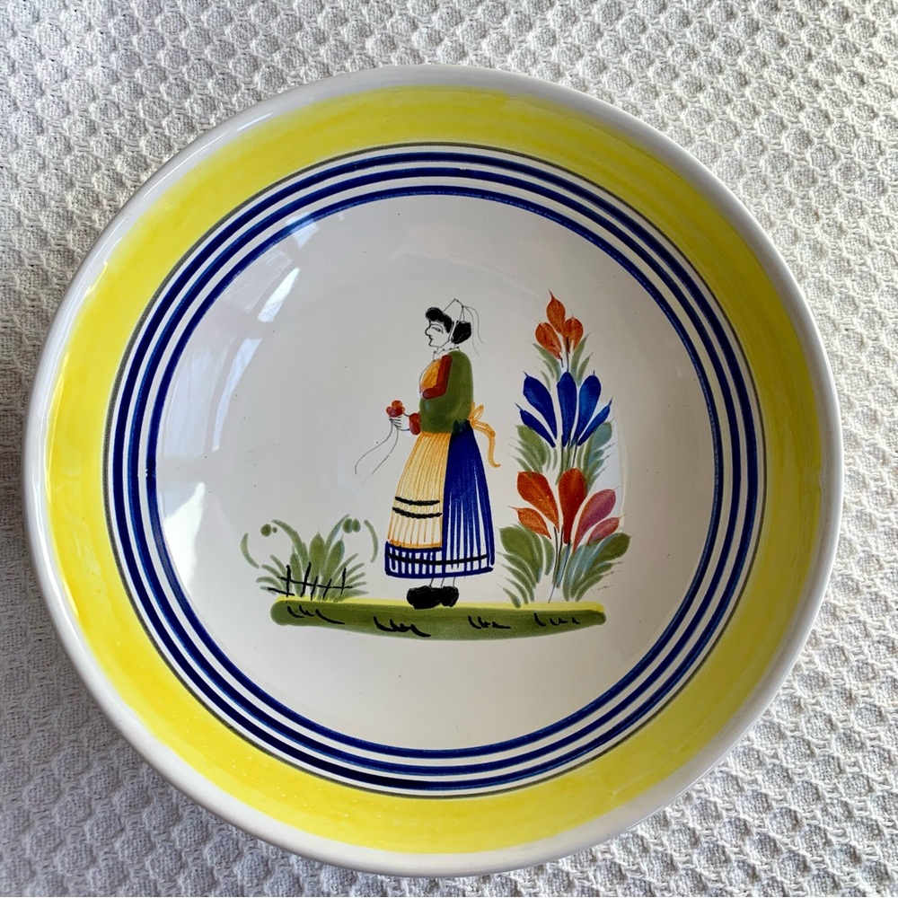 Henriot Quimper French Hand Painted Pottery Serving Bowl 8.5" Breton Lady EUC